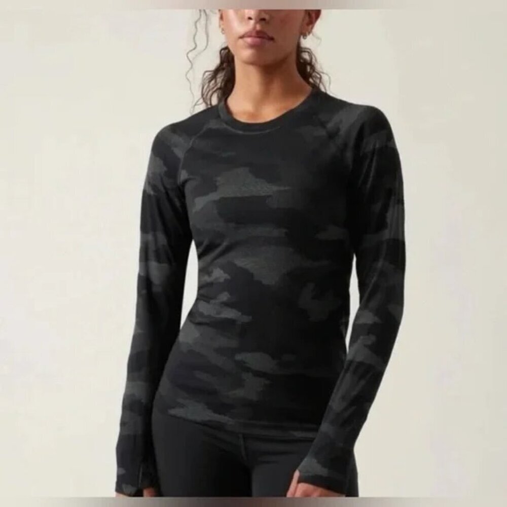 NEW ATHLETA SPEEDLIGHT CAMO BLACK & GRAY TOP IN XS